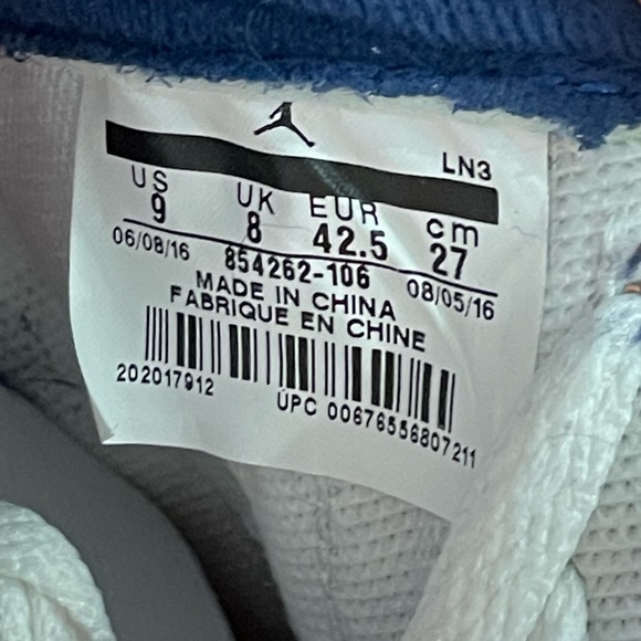 AIR JORDAN 3 RETRO OG White/Fire Red True Blue Cement 9 - Picture 4 of 13